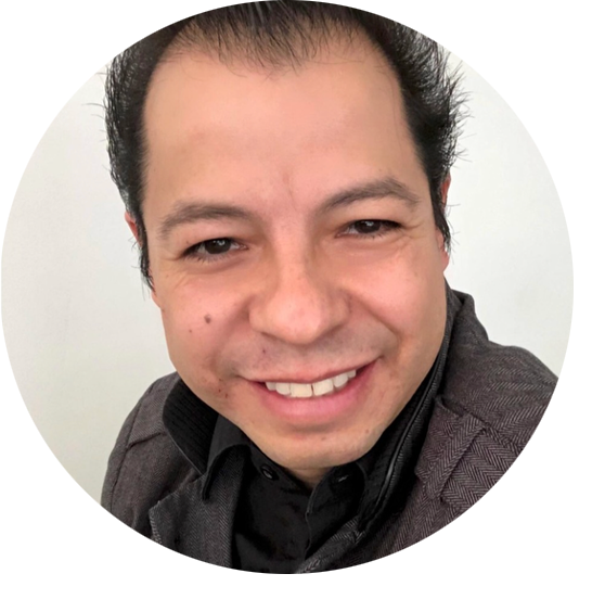 Dr. José Luis Hurtado Awarded the Mexicanos Distinguidos Award